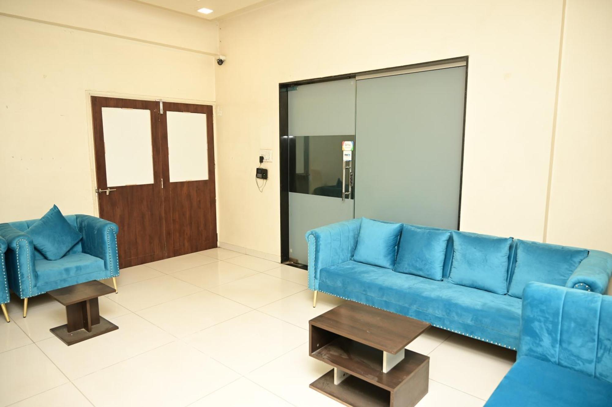 Hotel Hmr - Hmr Royal